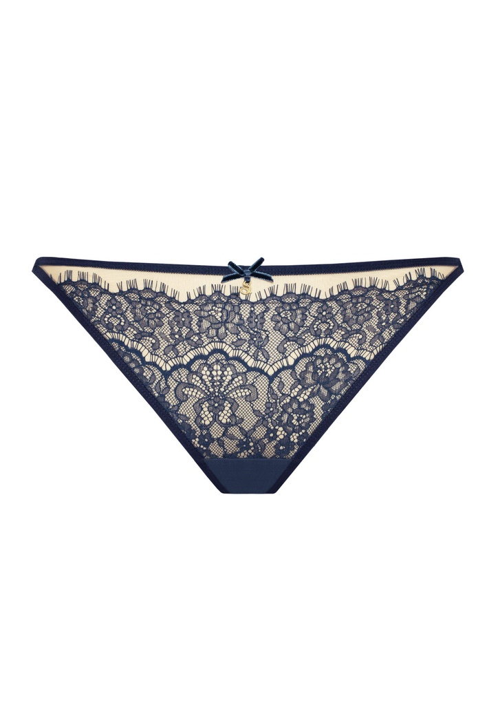 Odette String